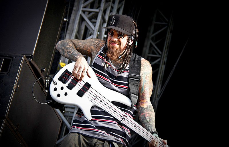 El bajista Fieldy de Korn anuncia su retiro indefinido de la banda