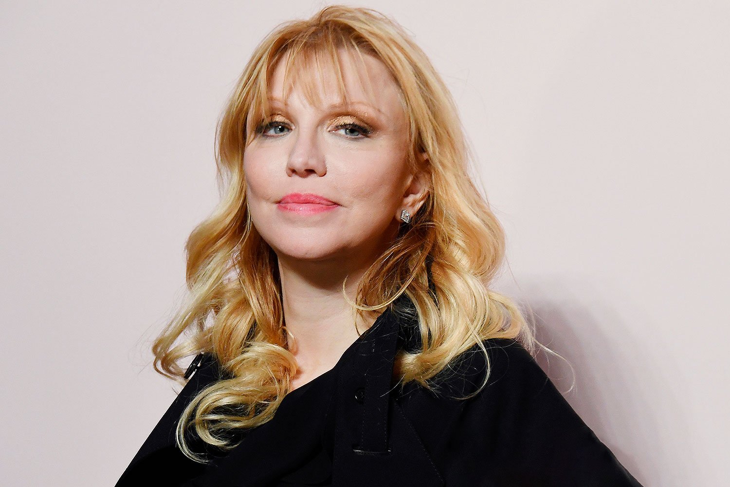 Courtney Love pide disculpas a Grohl y Reznor