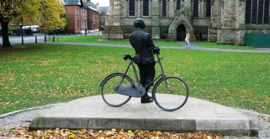 Elgar: Fantasía de un compositor en bicicleta